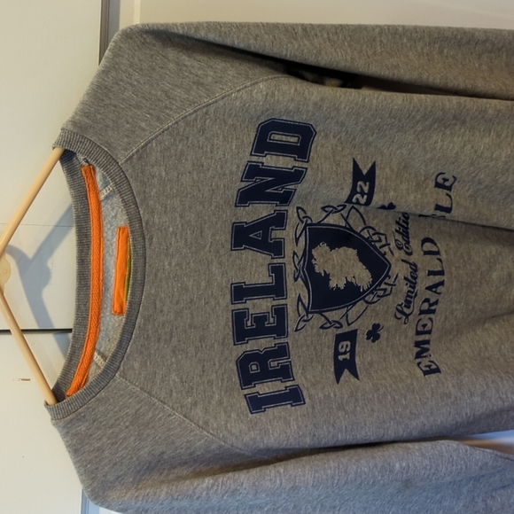 Crew Neck Ireland - Picture 1 of 2
